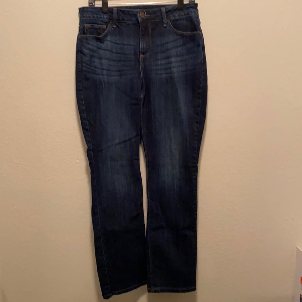 Lee Regular Fit Straight Leg Mid Rise Secretly Shapes
